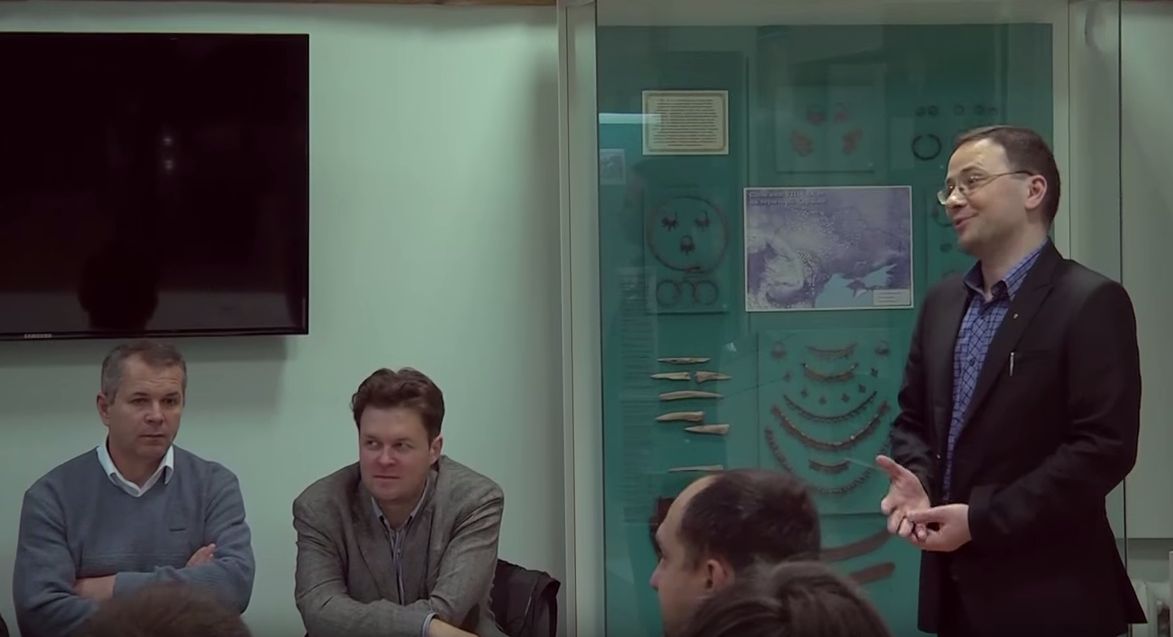 Дискусія “Українці — народ-військо. Як українці свої армії творили: Від козаків до АТО”