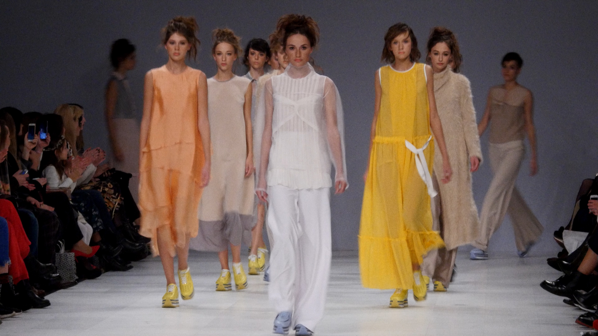 VOROZHBYT&ZEMSKOVA. Показ коллекции SS2017 на 39 Ukrainian Fashion Week