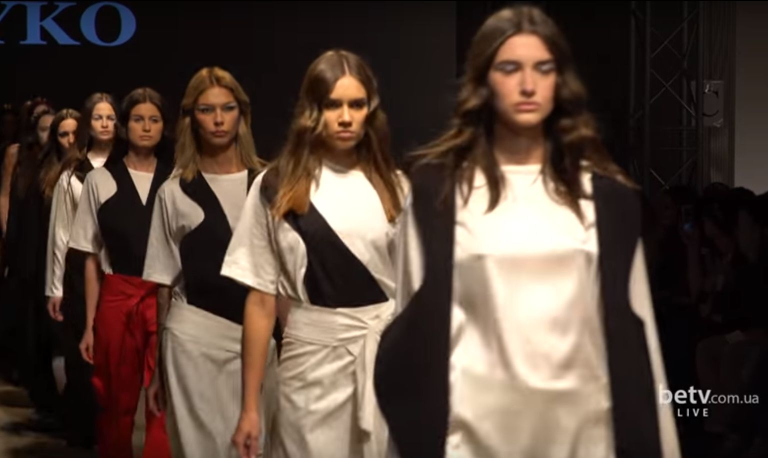 CHUYKO. Показ коллекции SS2017 на 39 Ukrainian Fashion Week
