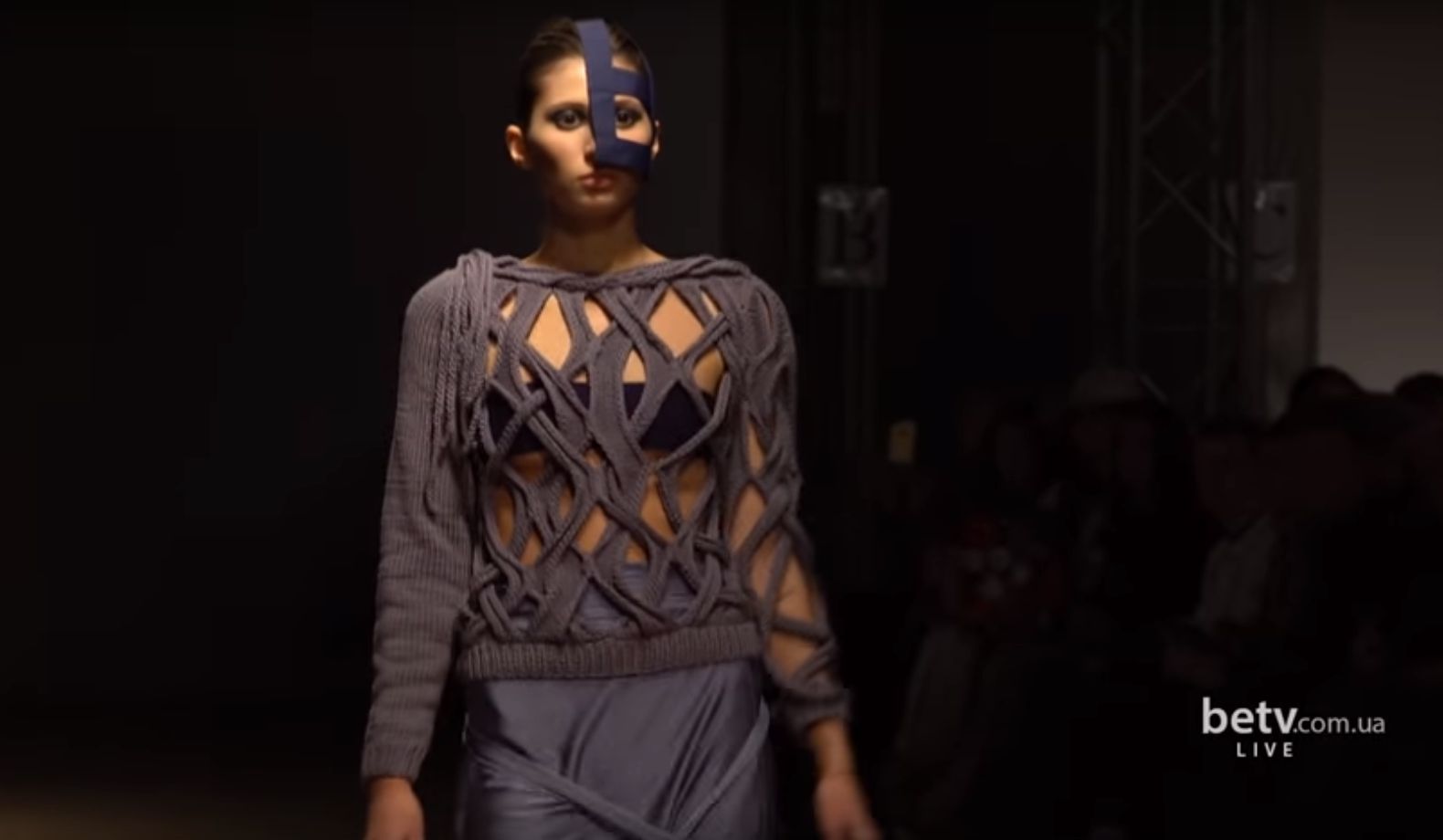 DIA. Показ коллекции SS2017 на 39 Ukrainian Fashion Week
