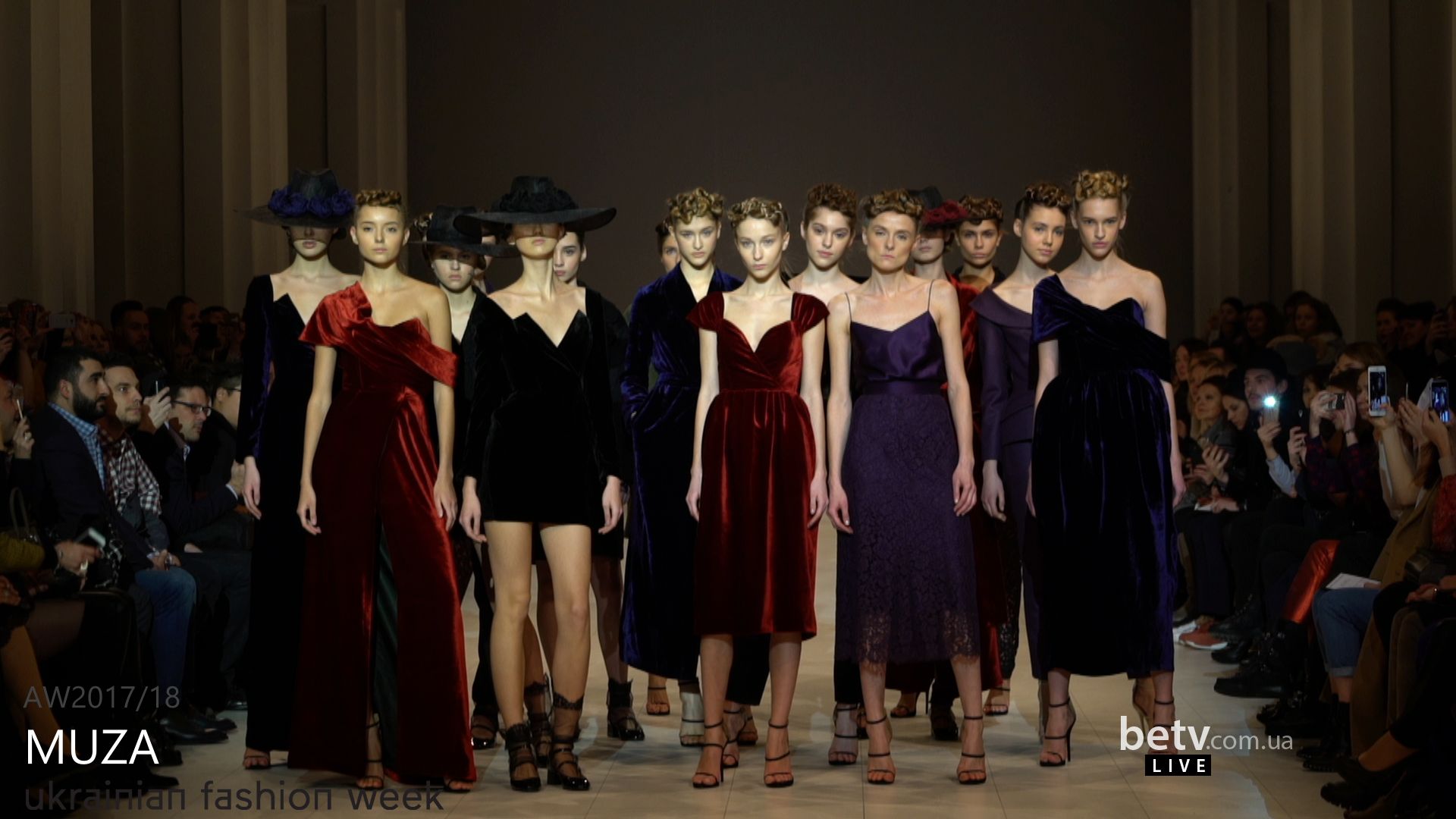 MUZA. Показ коллекции AW 2017-18 на 40 Ukrainian Fashion Week