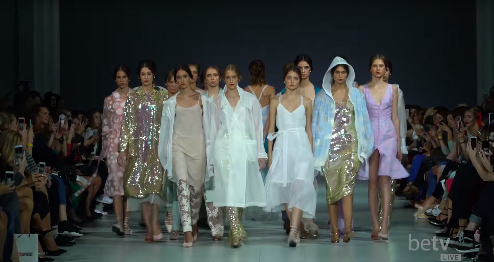 ANNAMUZA. Показ коллекции SS18 на 41 Ukrainian Fashion Week