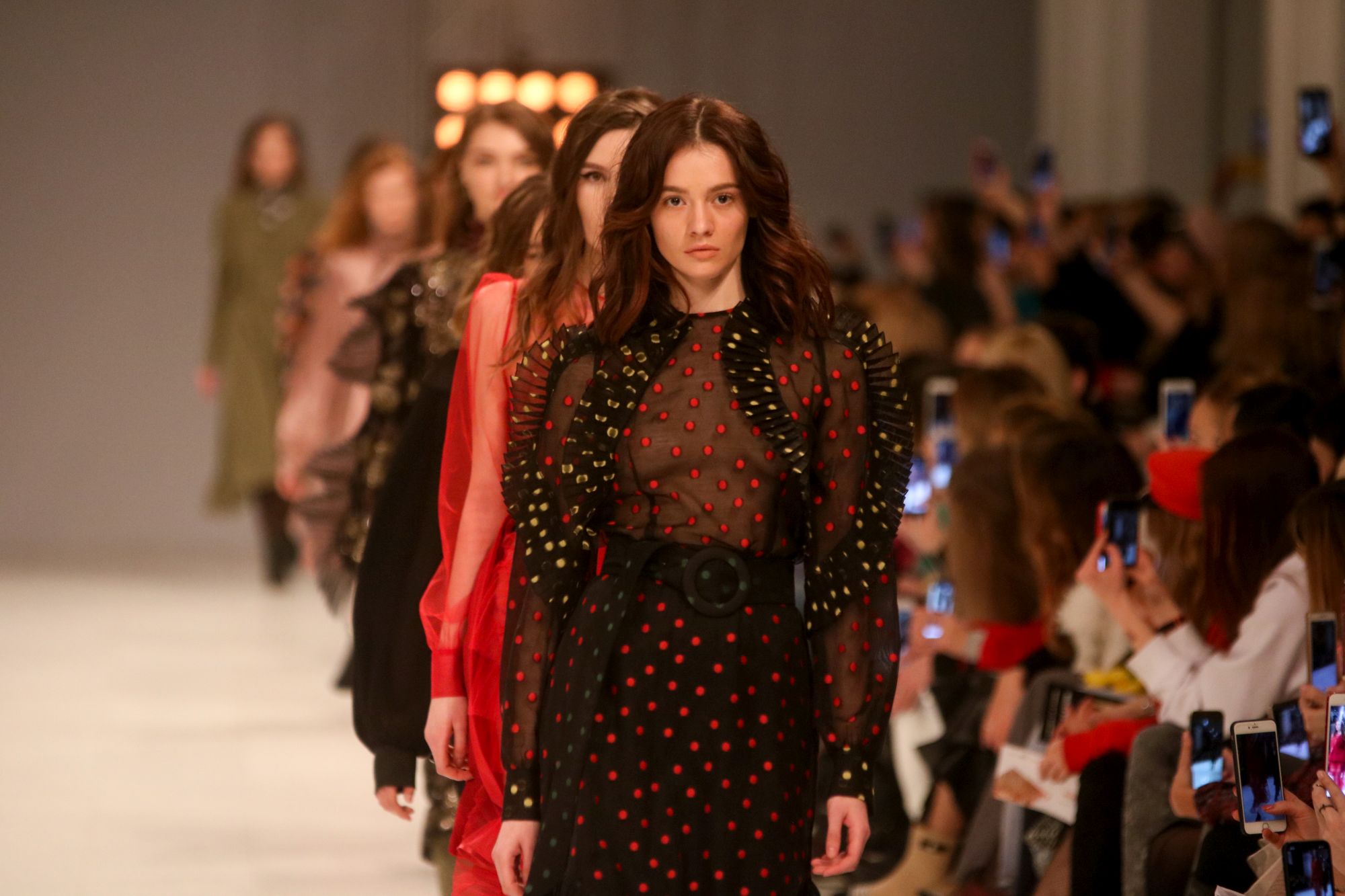 Nadya DZYAK. Показ коллекции FW18-19 на 42 Ukrainian Fashion Week